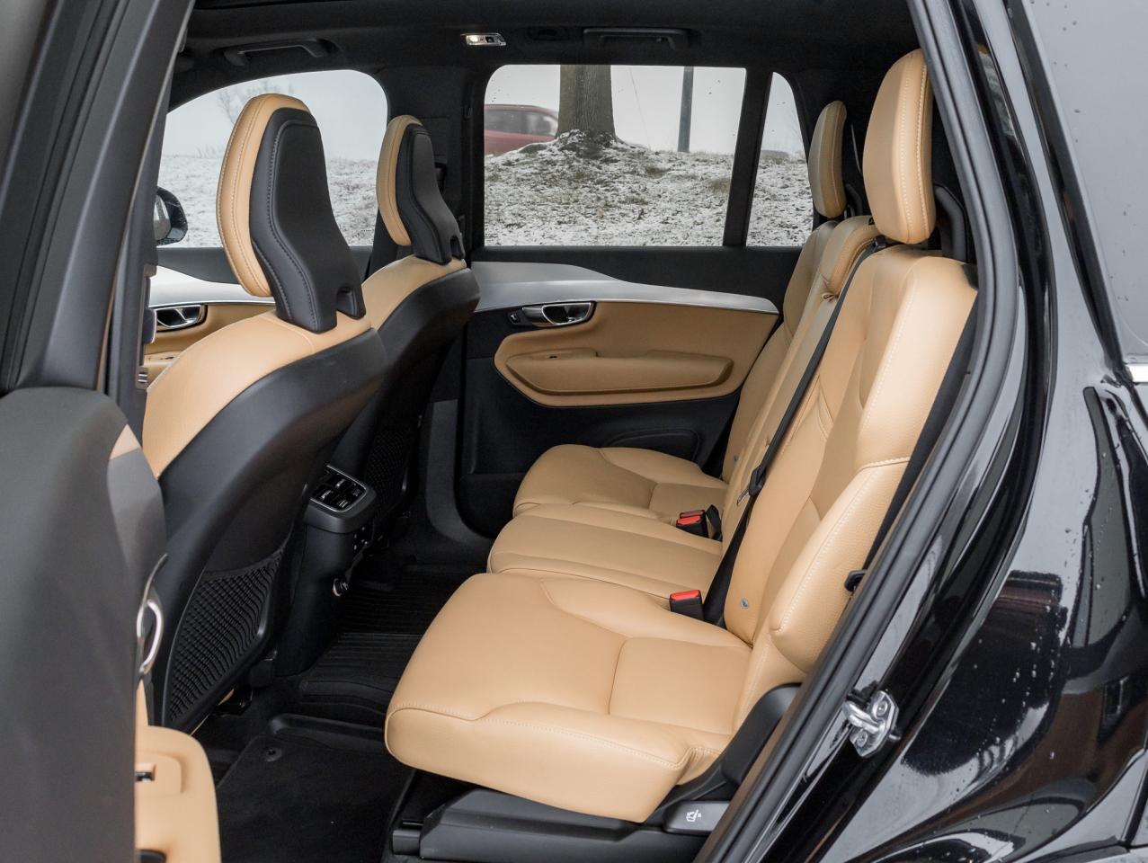 2019 Volvo XC90 T6 AWD Momentum PLUS  TRADE IN  SAFETY CERT Photo