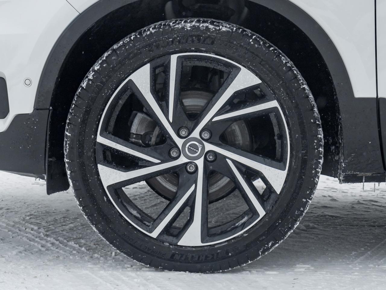 2019 Volvo XC40 T5 AWD R-Design  HARMAN KARDON  SAFETY CERT  NAVI Photo