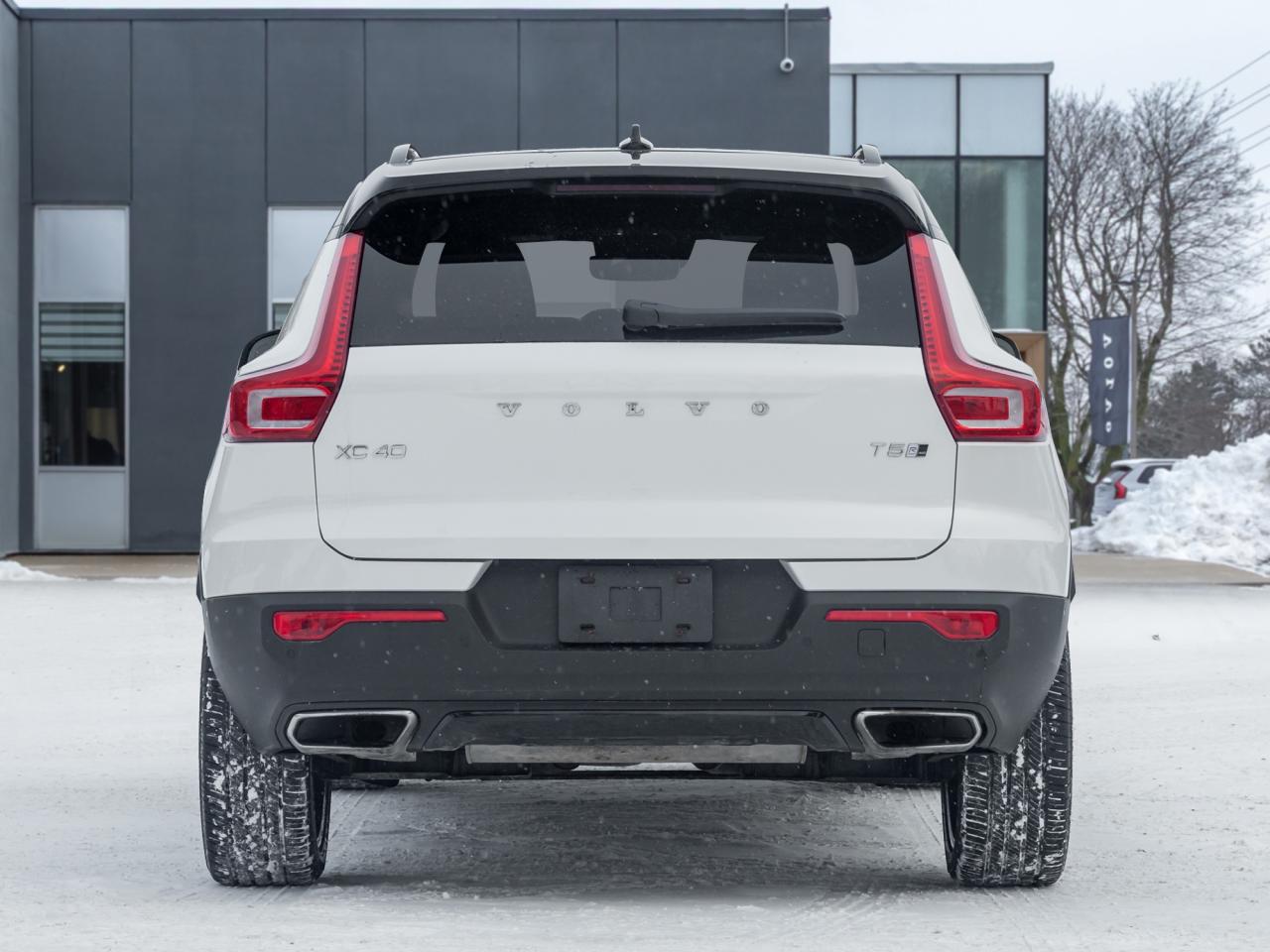 2019 Volvo XC40 T5 AWD R-Design  HARMAN KARDON  SAFETY CERT  NAVI Photo