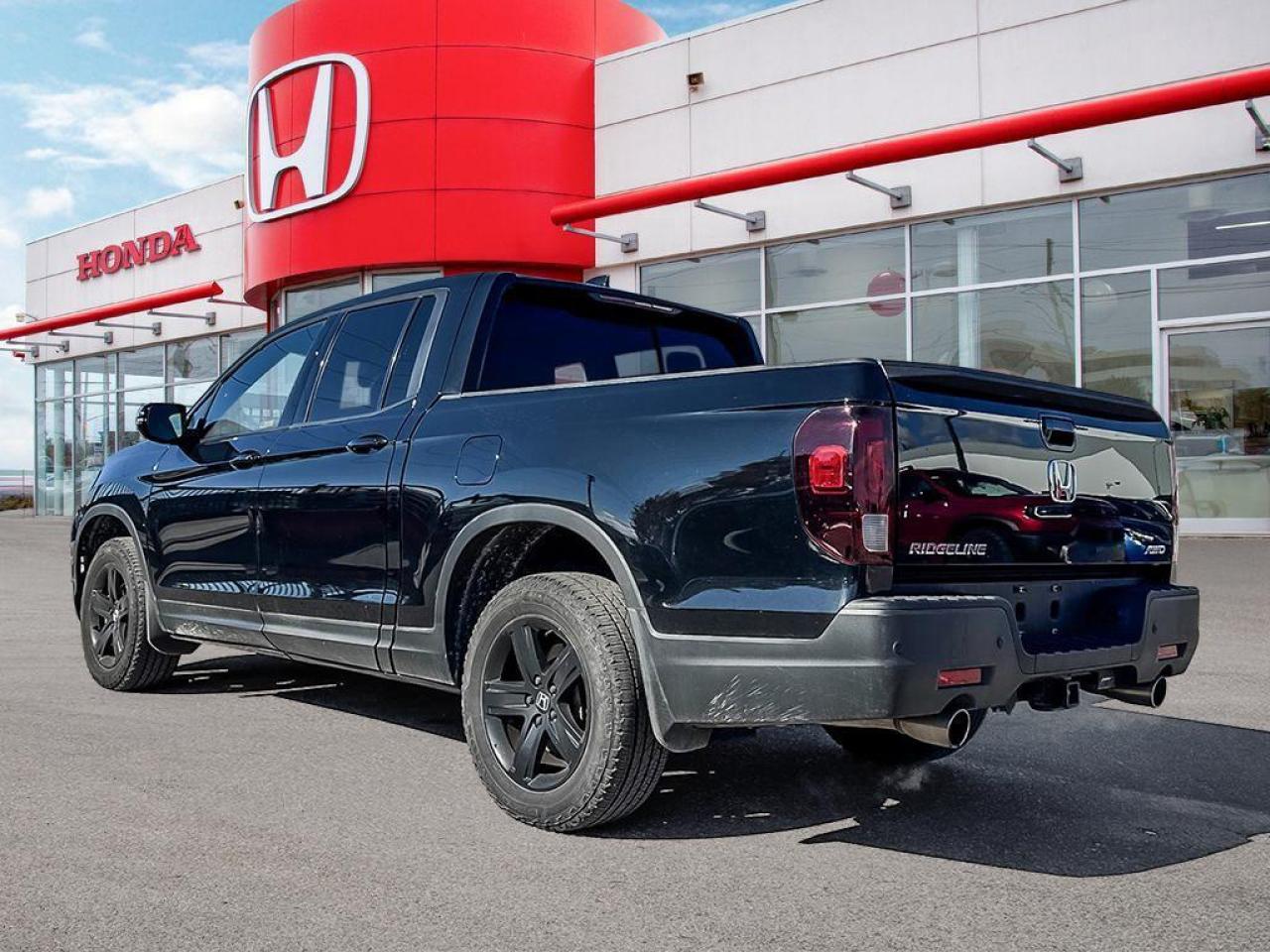 2023 Honda Ridgeline Black Edition Photo3