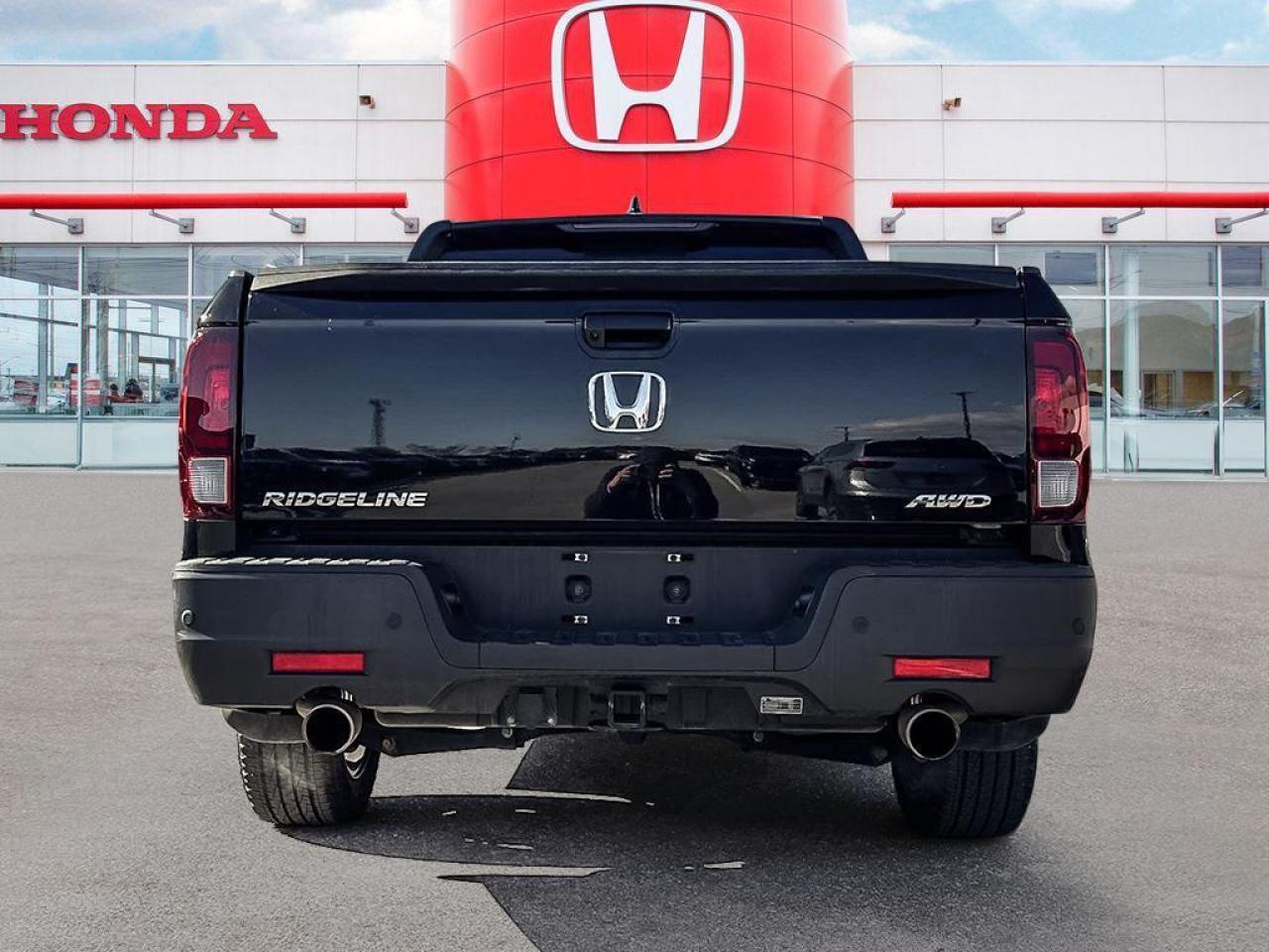2023 Honda Ridgeline Black Edition Photo4