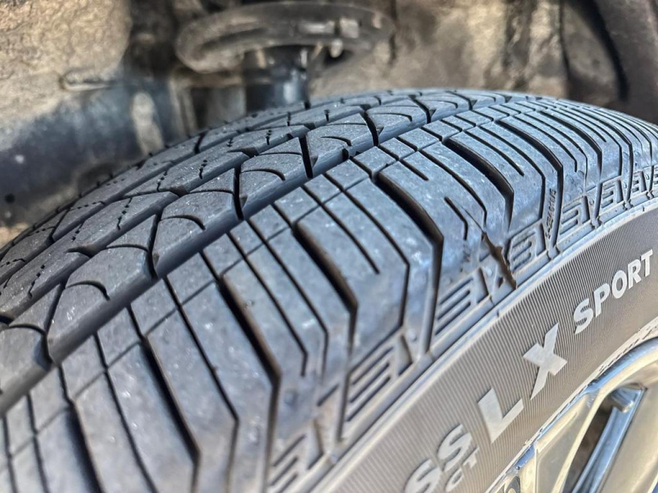 2025 Honda CR-V Hybrid Touring Photo