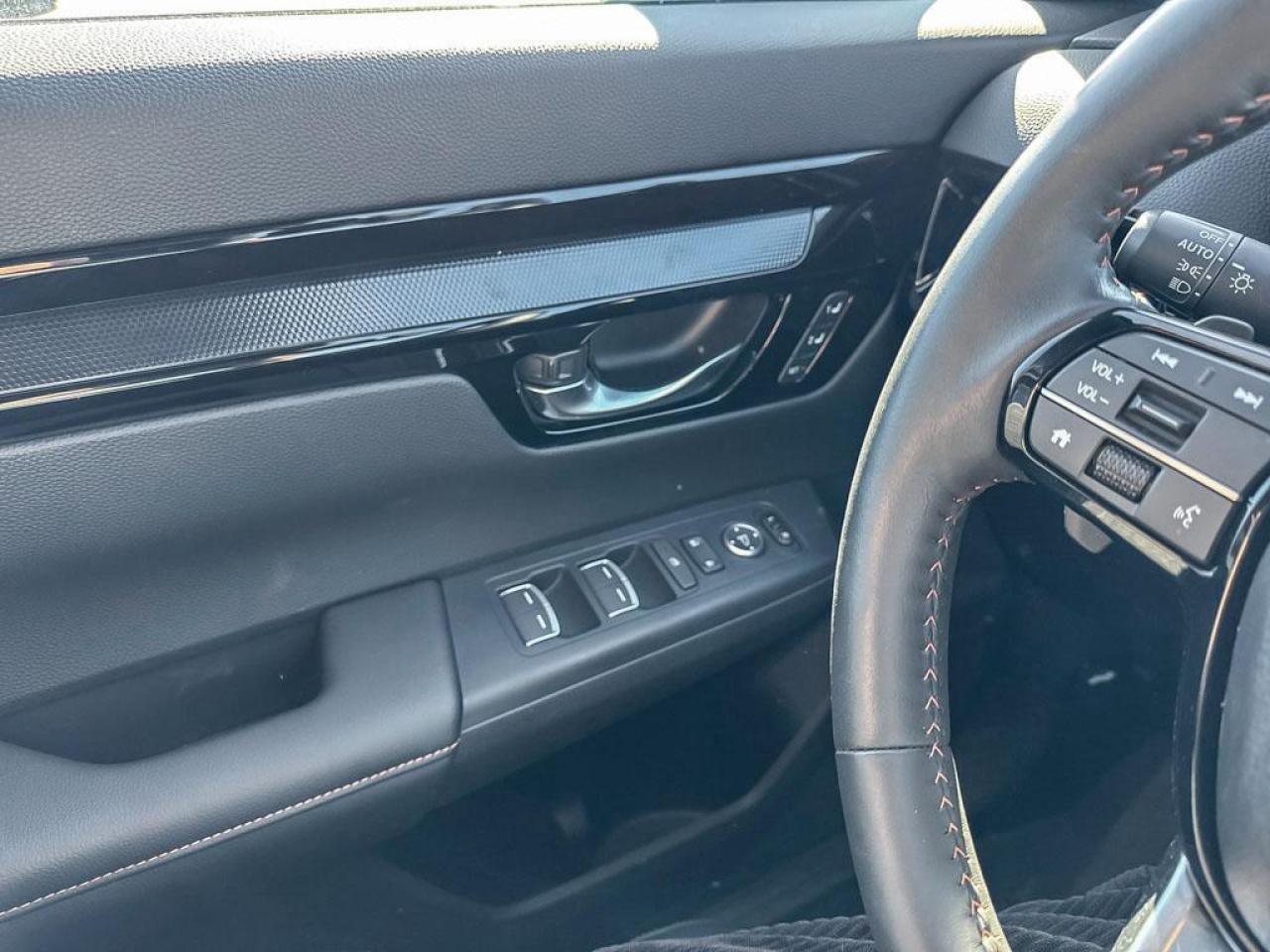 2025 Honda CR-V Hybrid Touring Photo