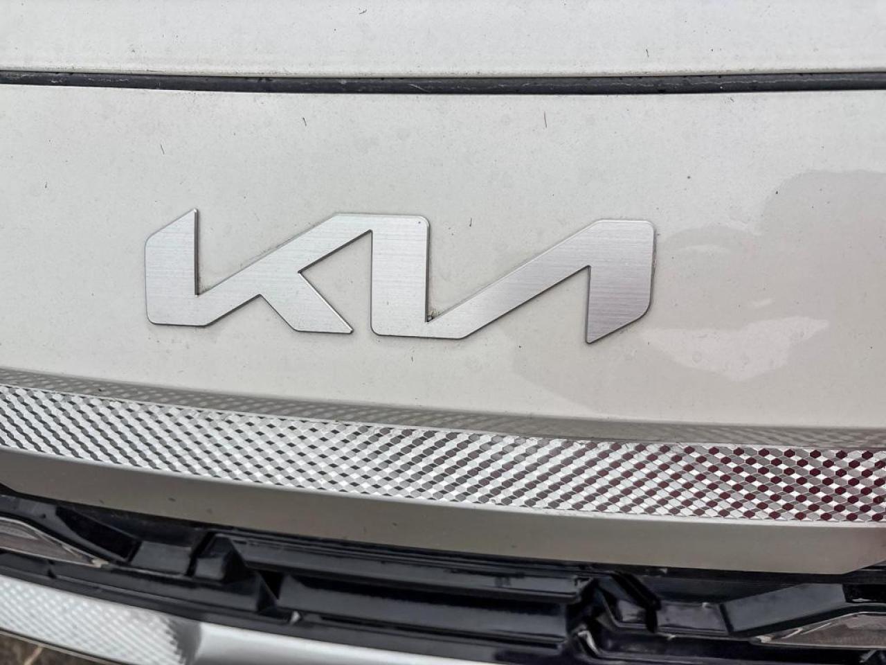 2024 Kia Seltos SX Photo