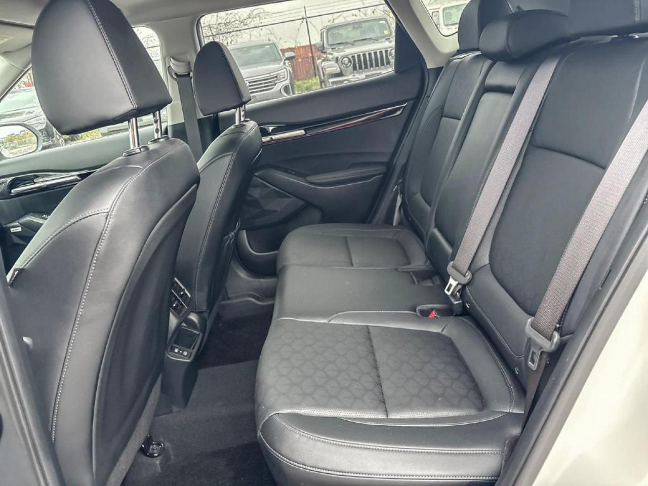 2024 Kia Seltos SX Photo