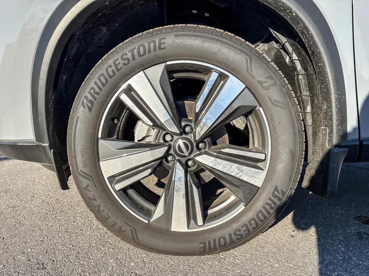 2025 Nissan Rogue SL Photo