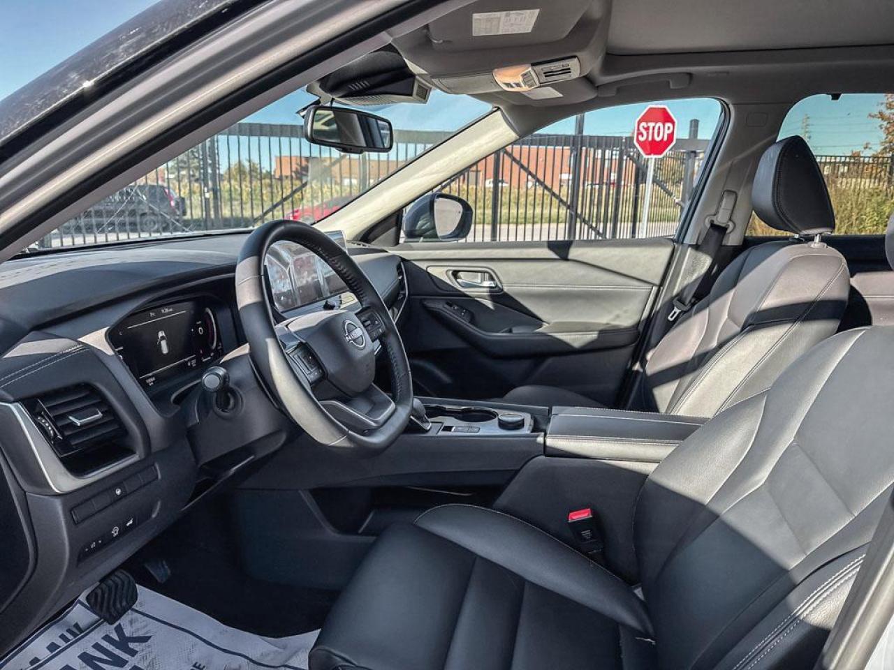 2025 Nissan Rogue SL Photo