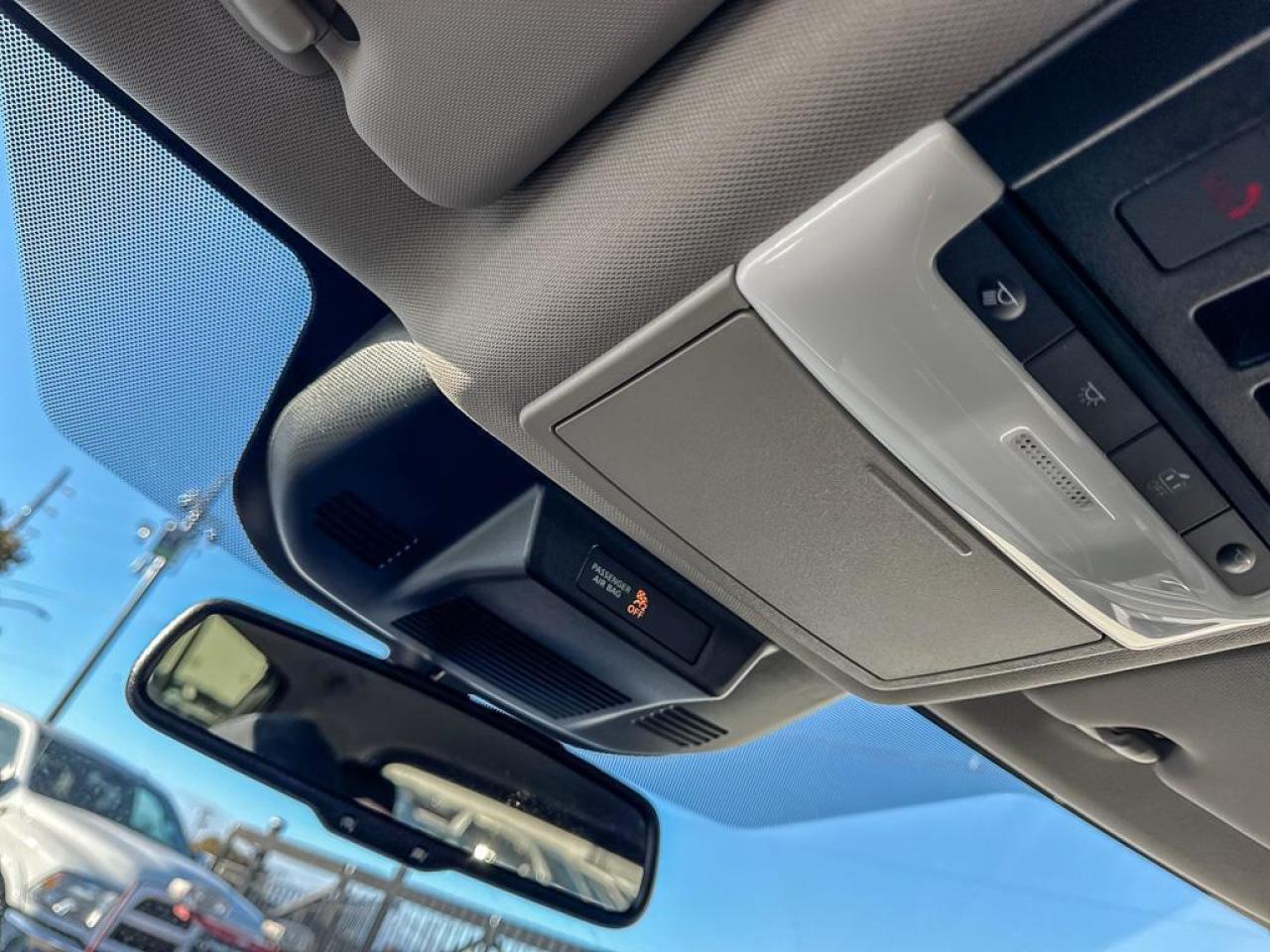 2025 Nissan Rogue SL Photo