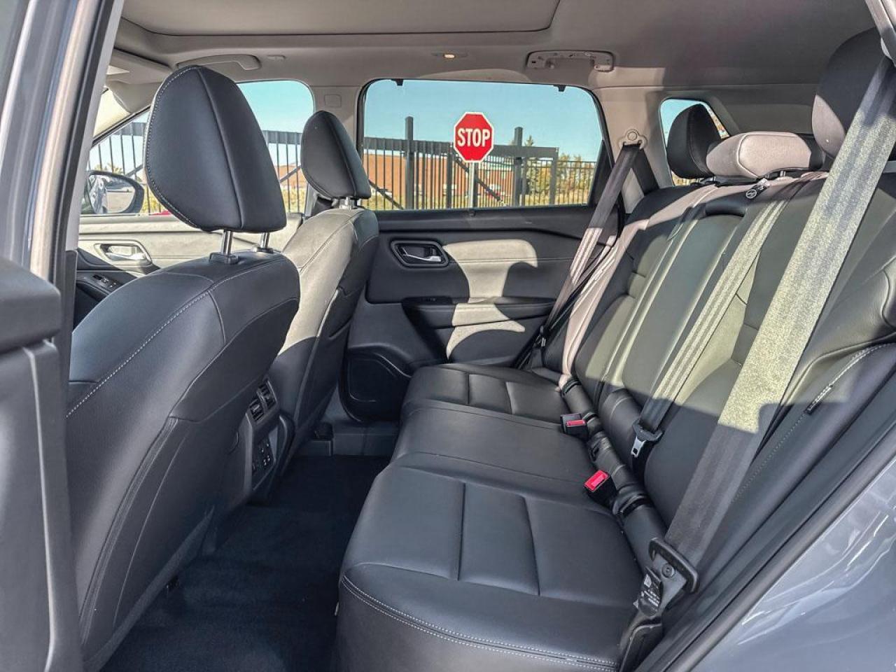 2025 Nissan Rogue SL Photo