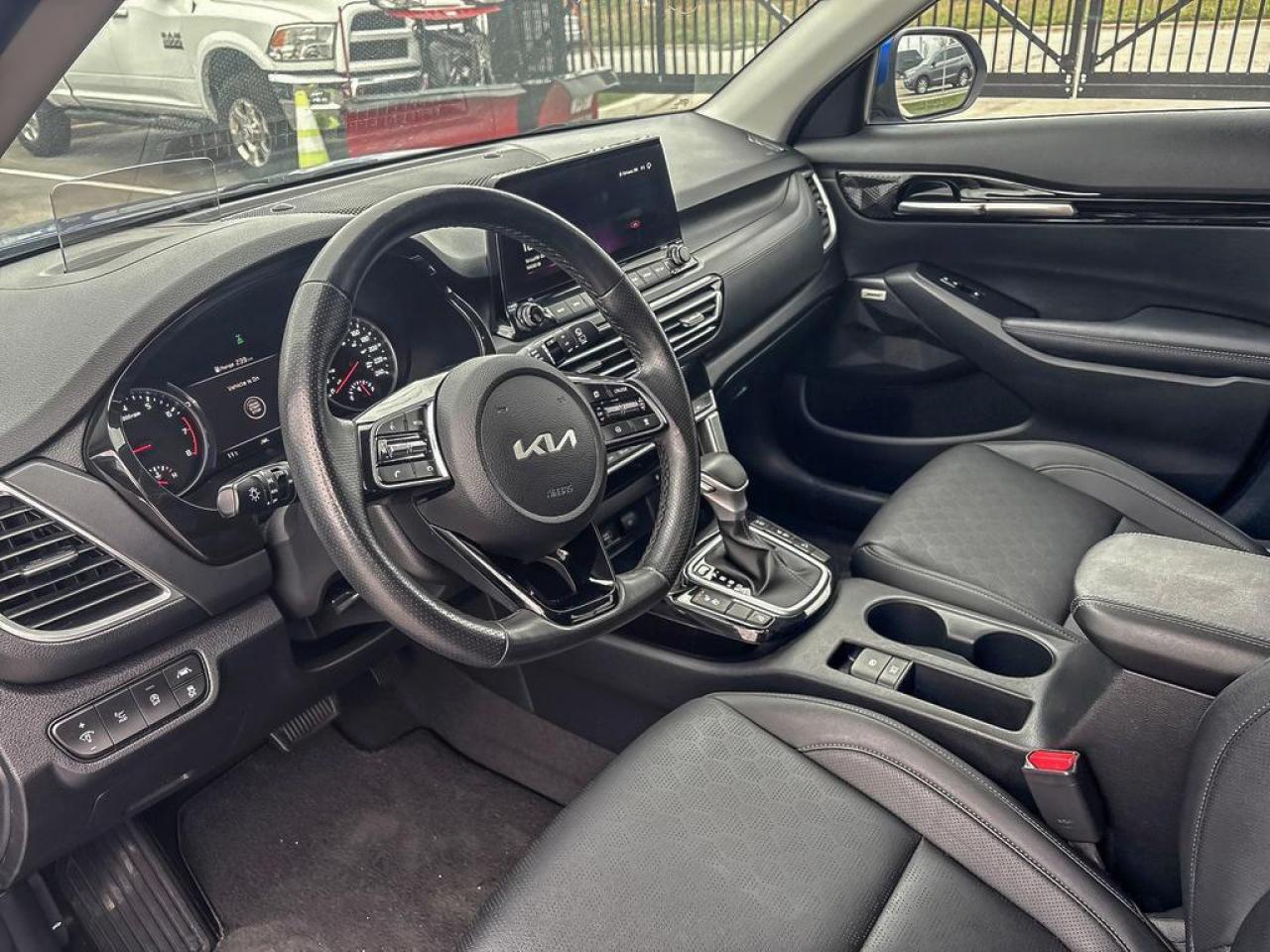 2023 Kia Seltos SX Turbo Photo