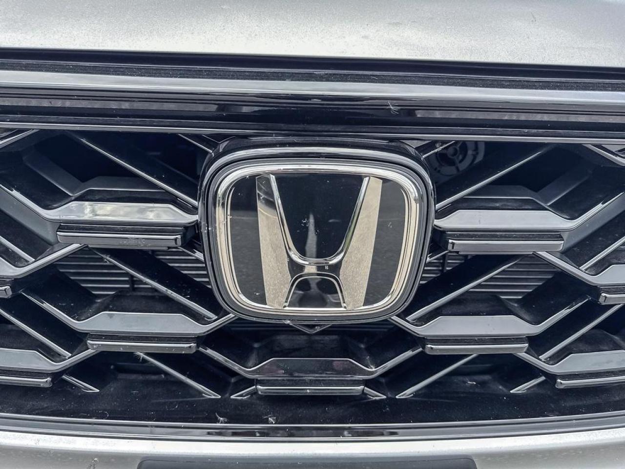 2026 Honda CR-V Hybrid Touring Photo