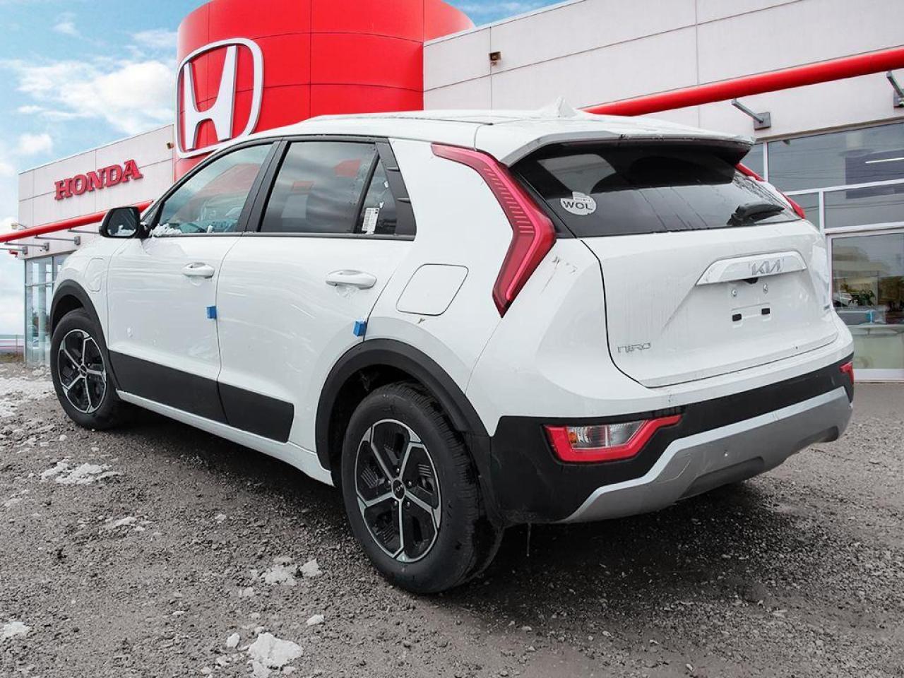 2025 Kia Niro Plug-In Hybrid LX Photo3