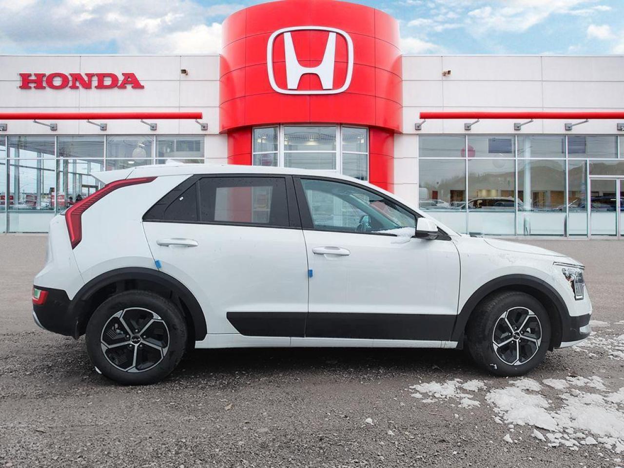 2025 Kia Niro Plug-In Hybrid LX Photo