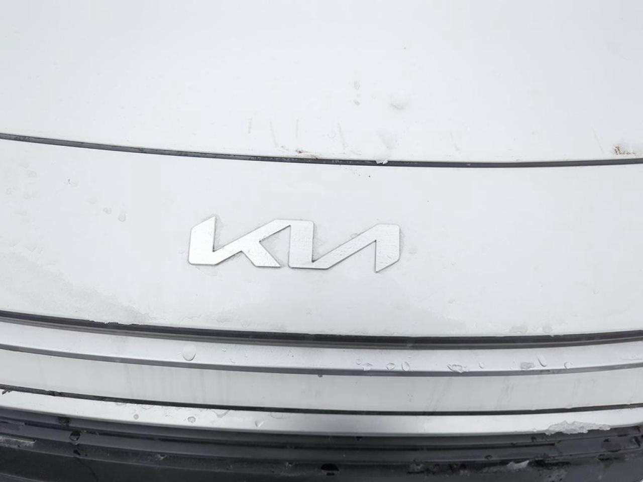 2025 Kia Niro Plug-In Hybrid LX Photo