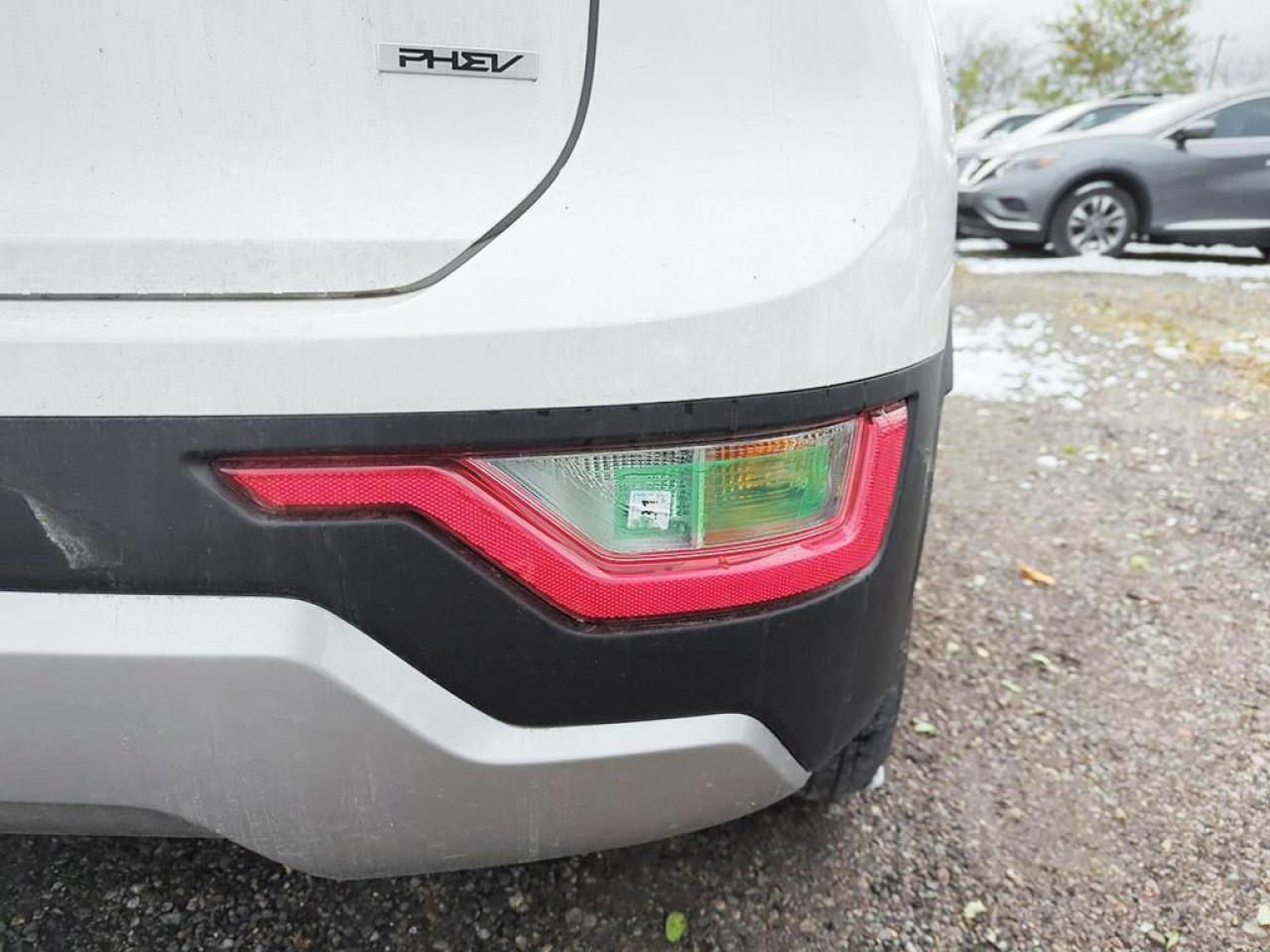 2025 Kia Niro Plug-In Hybrid LX Photo