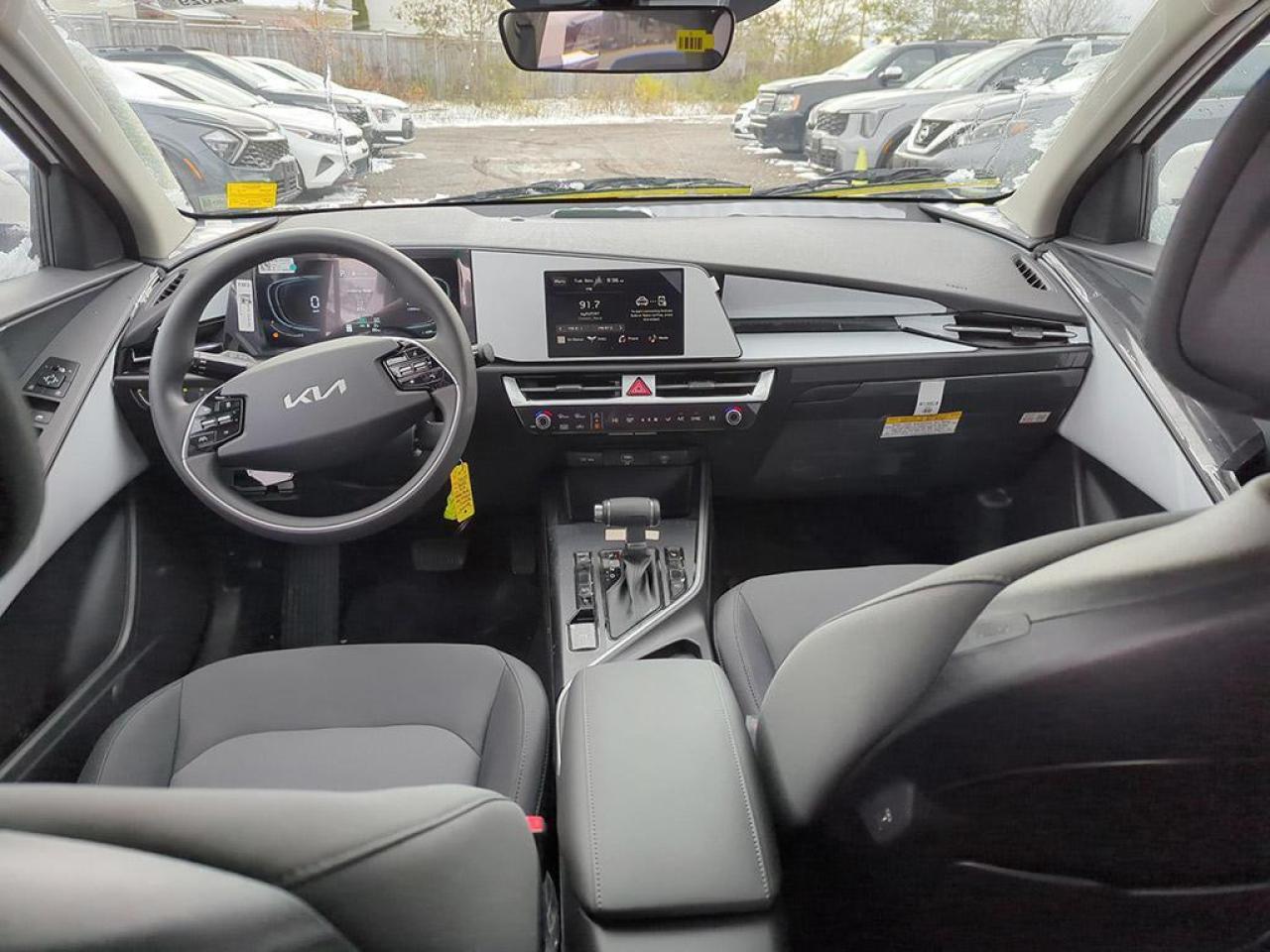 2025 Kia Niro Plug-In Hybrid LX Photo