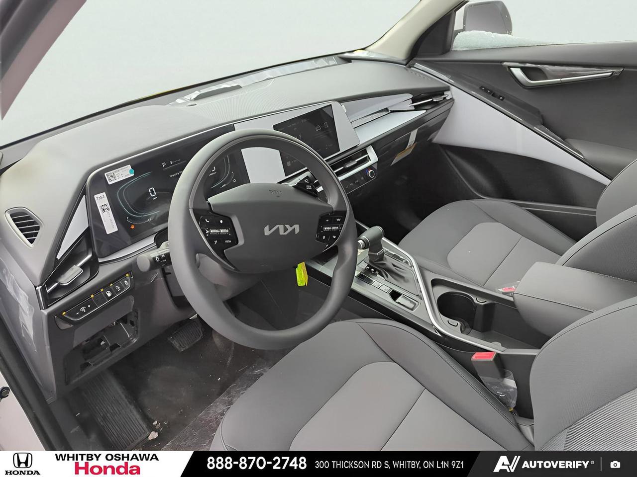 2025 Kia Niro Plug-In Hybrid LX Photo