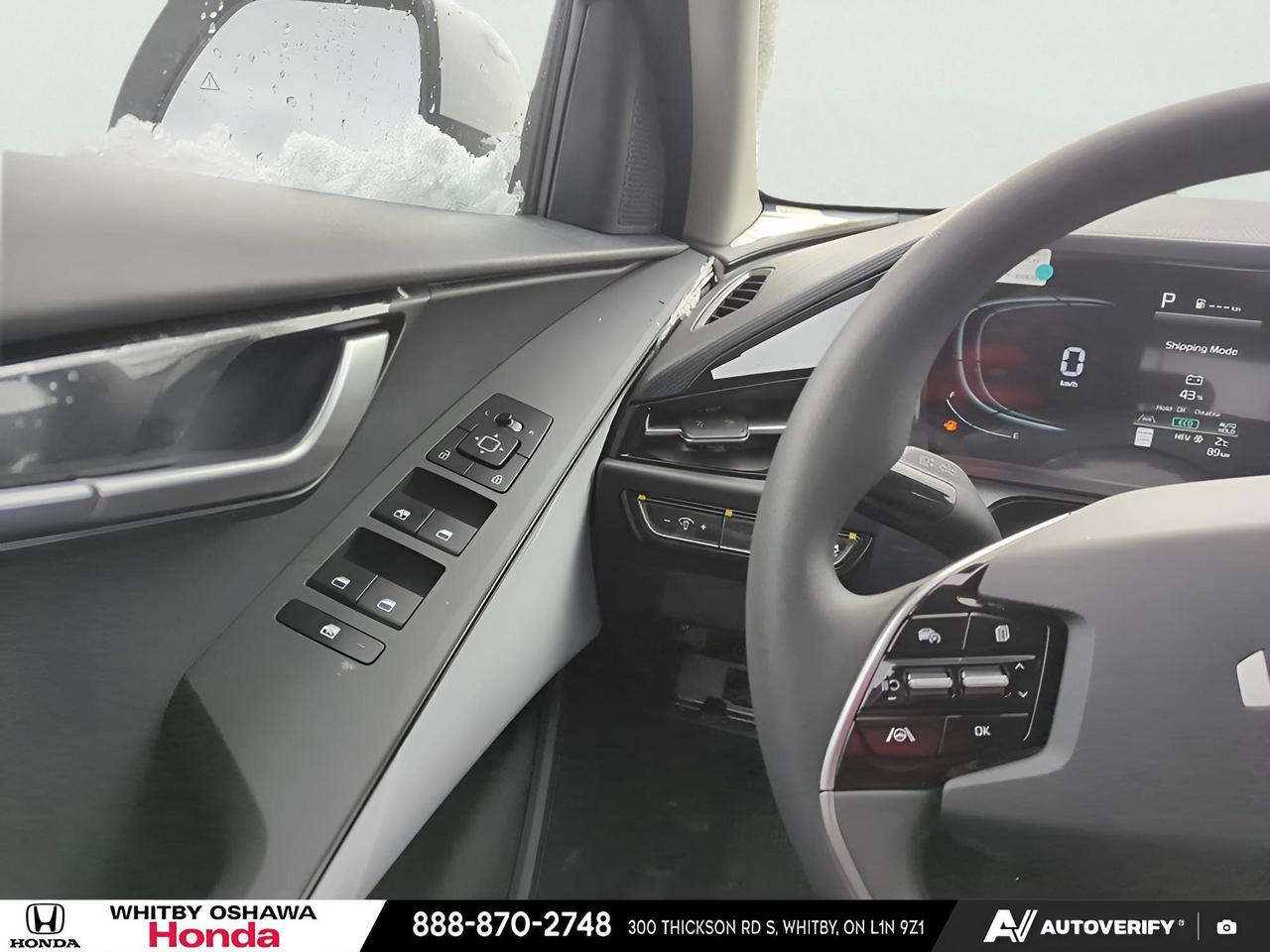 2025 Kia Niro Plug-In Hybrid LX Photo