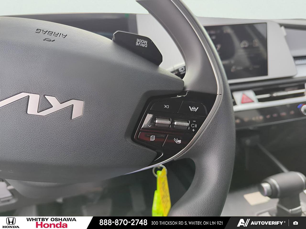 2025 Kia Niro Plug-In Hybrid LX Photo