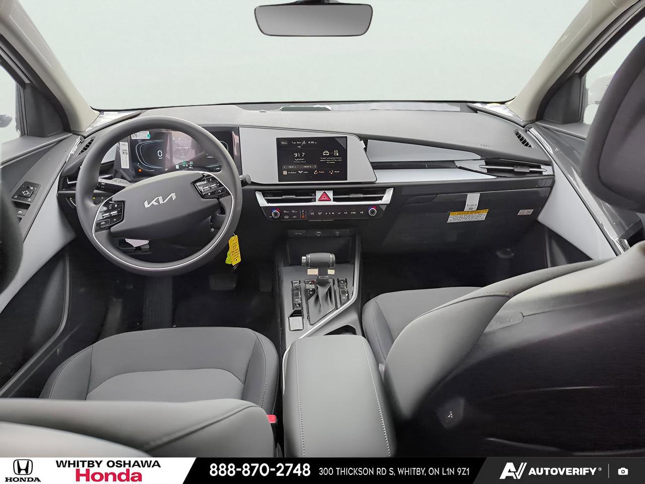 2025 Kia Niro Plug-In Hybrid LX Photo