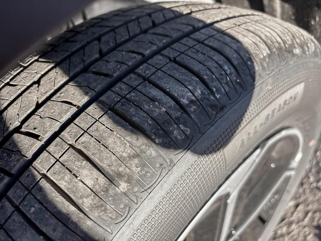 2025 Kia Niro Plug-In Hybrid LX Photo