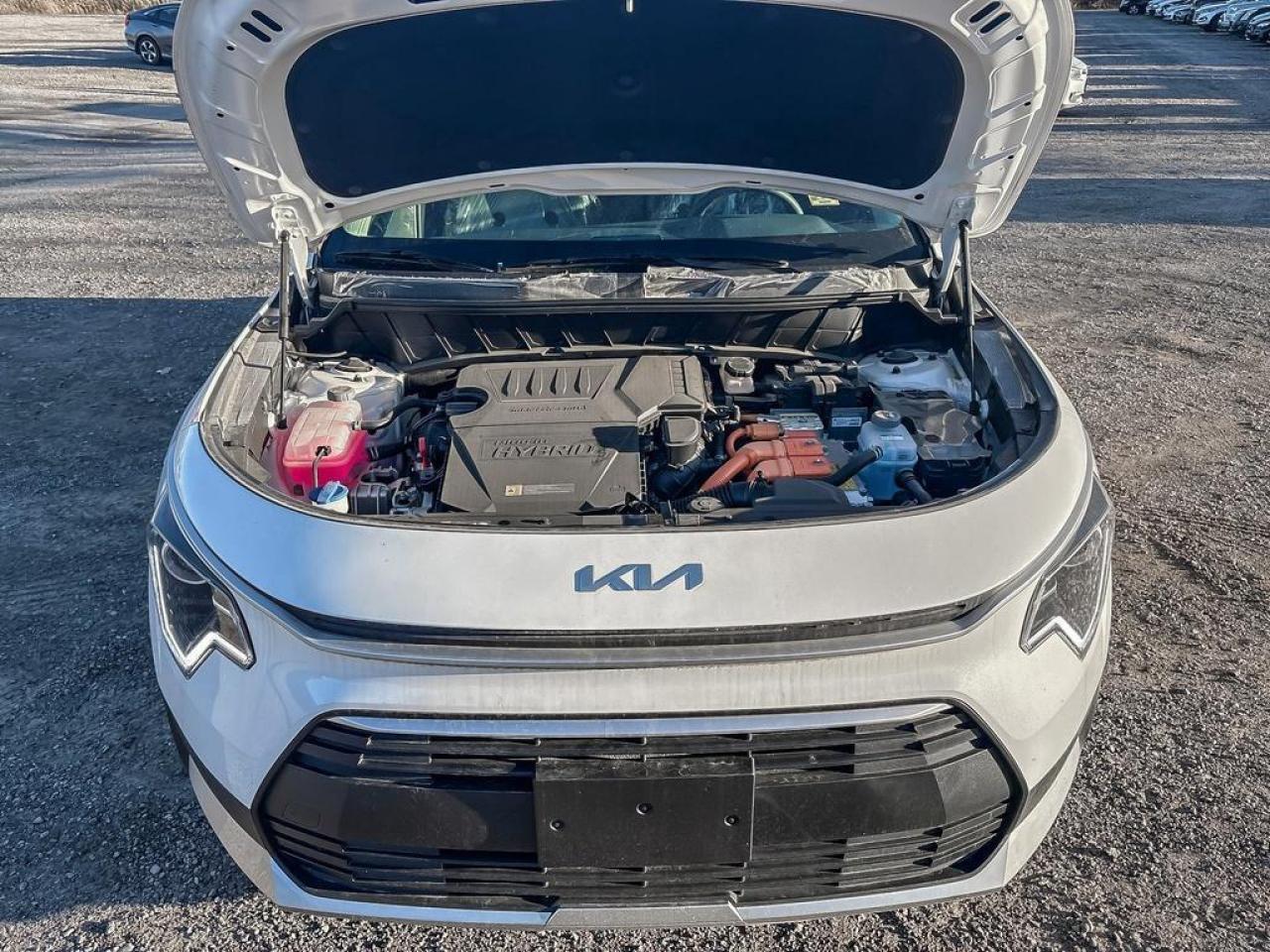 2025 Kia Niro Plug-In Hybrid LX Photo