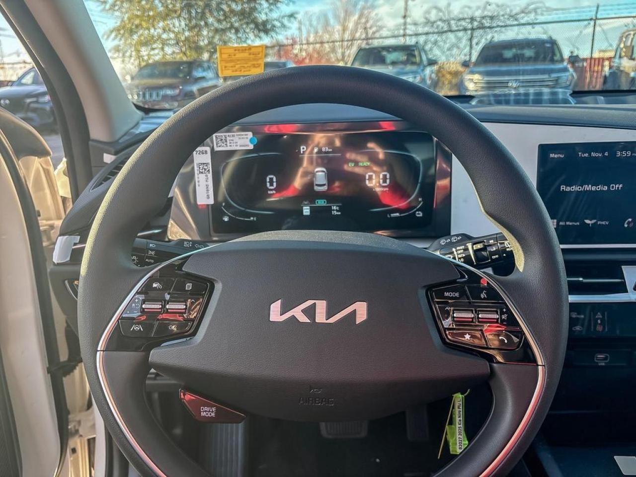 2025 Kia Niro Plug-In Hybrid LX Photo