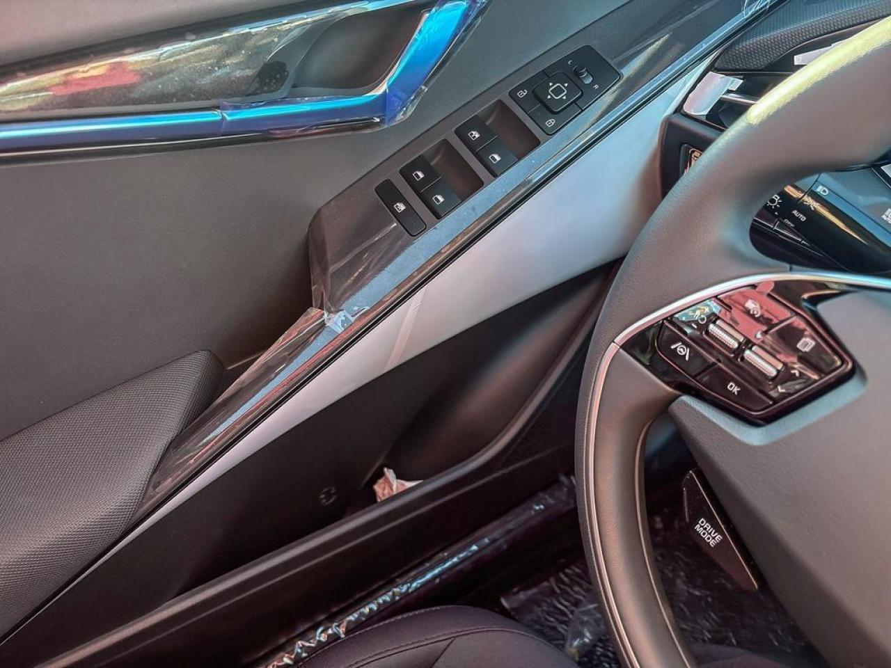 2025 Kia Niro Plug-In Hybrid LX Photo