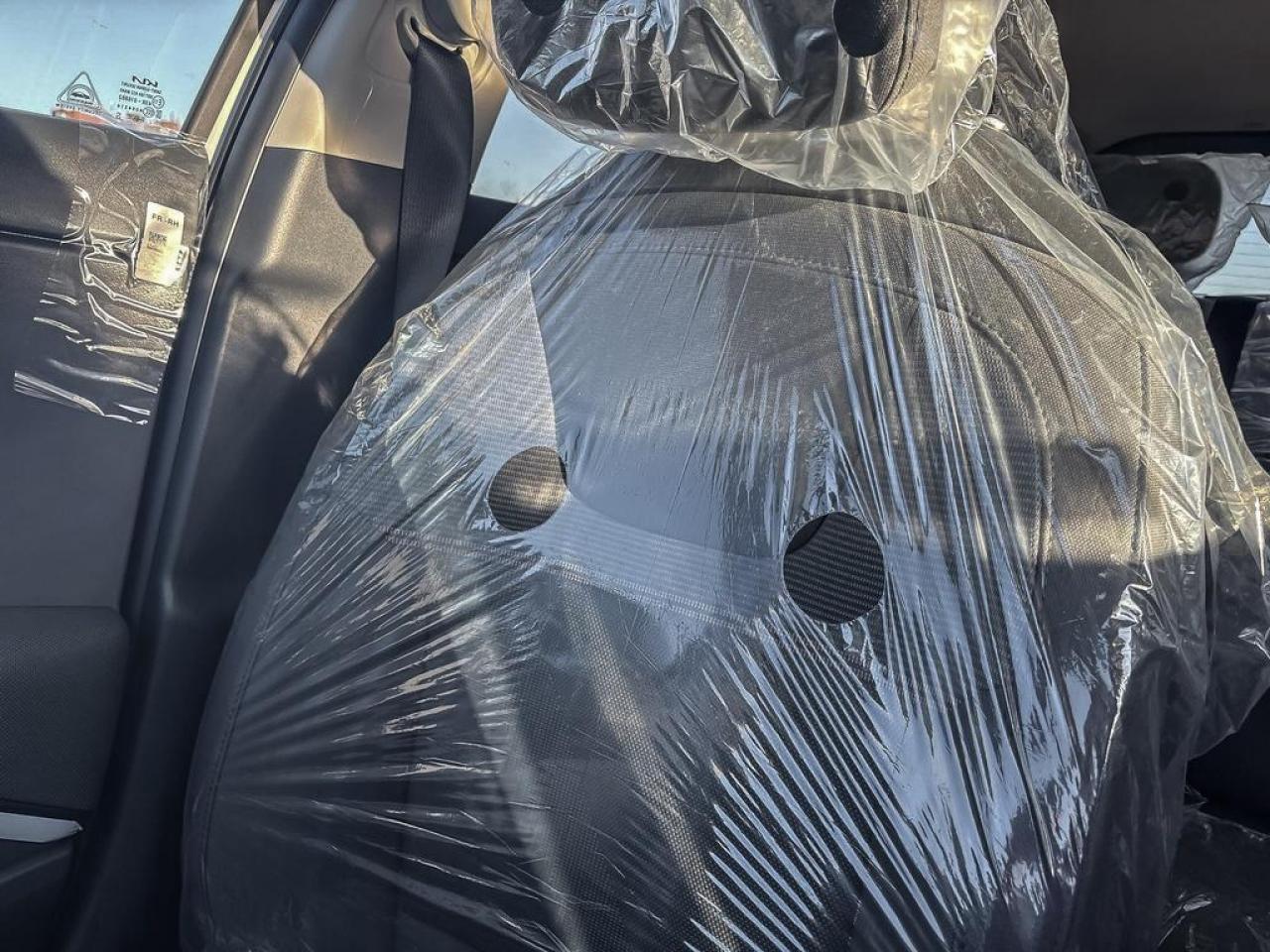 2025 Kia Niro Plug-In Hybrid LX Photo