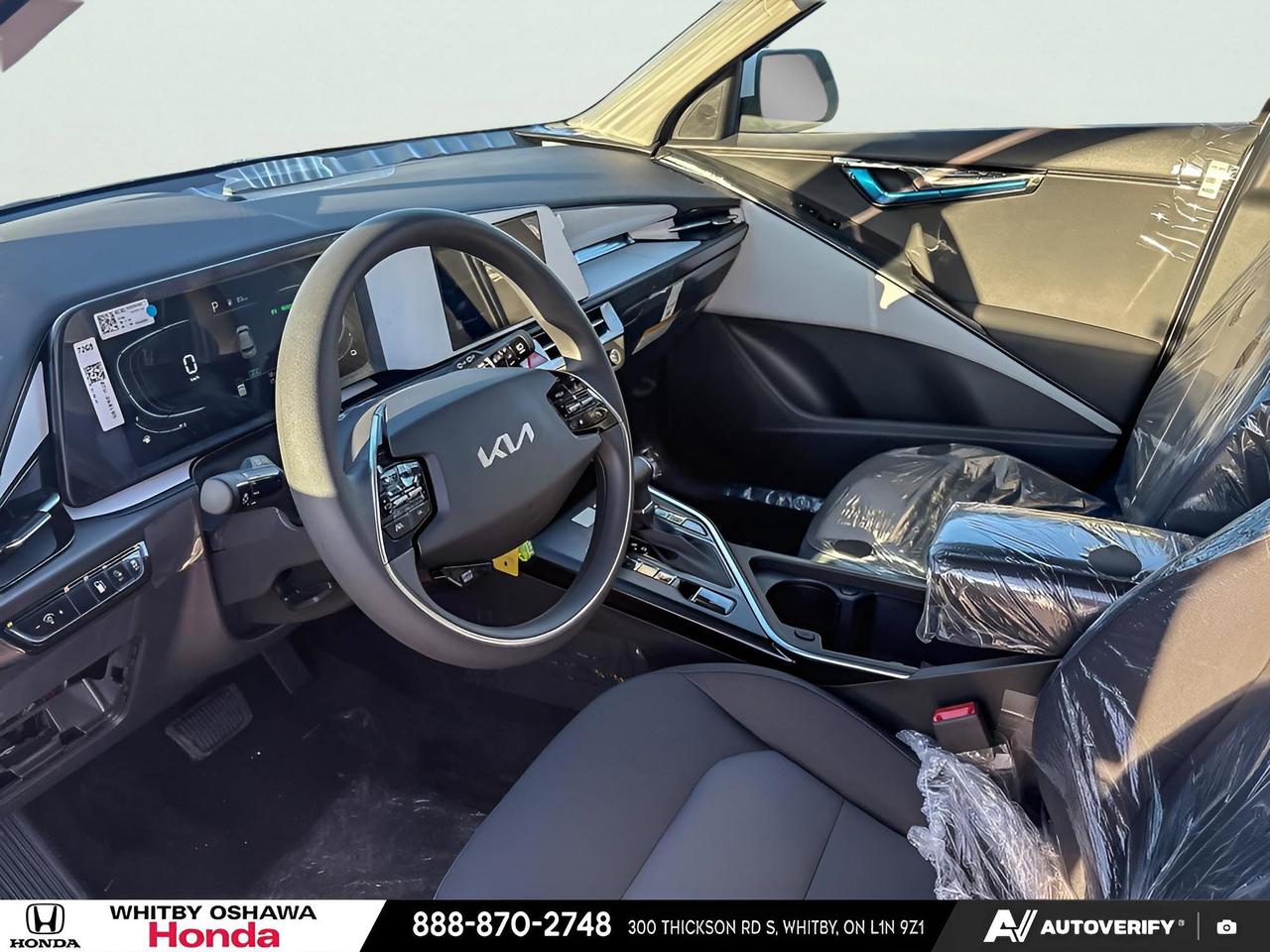 2025 Kia Niro Plug-In Hybrid LX Photo