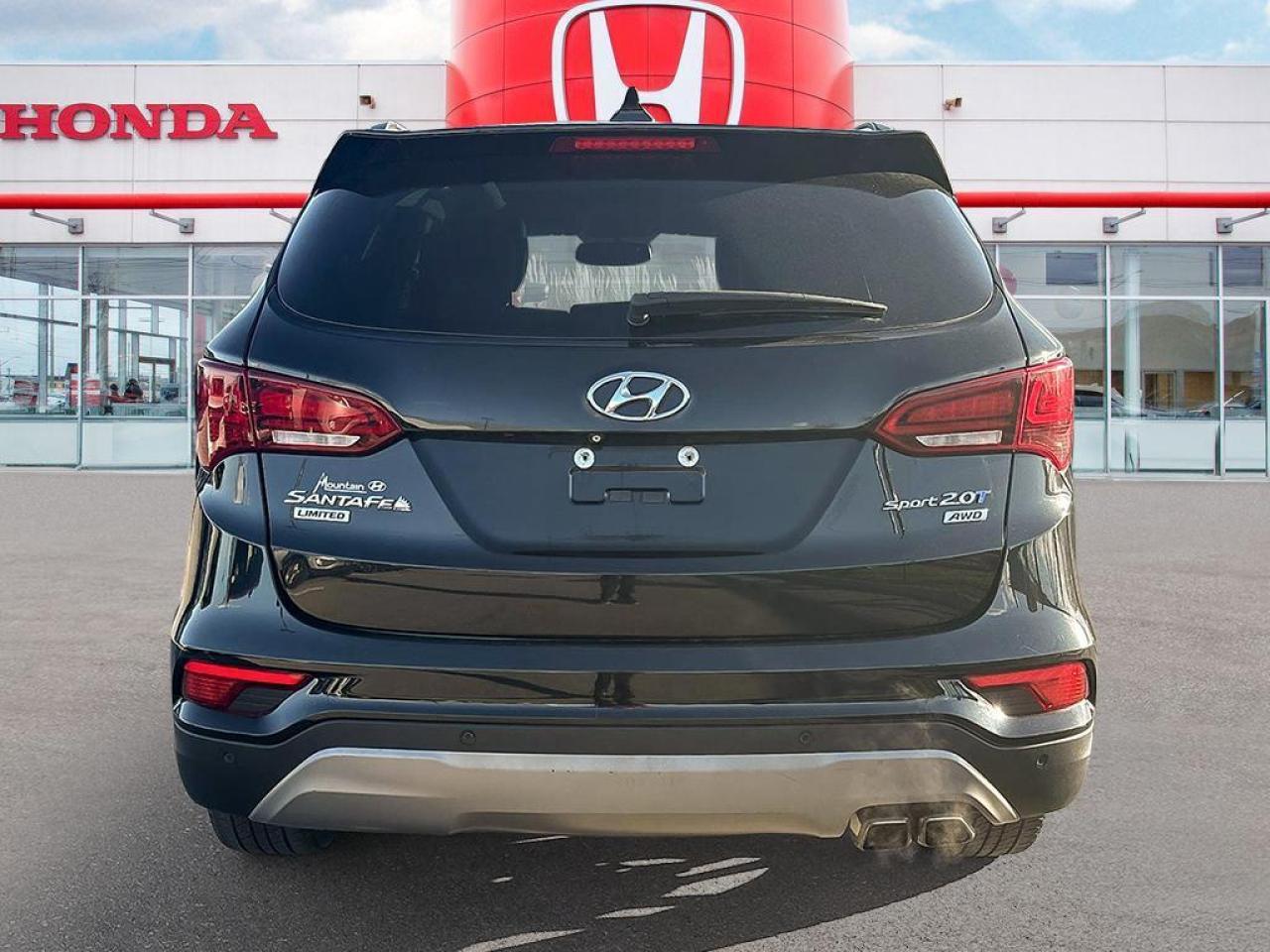 2017 Hyundai Santa Fe Sport 2.0T LIMITED Photo4
