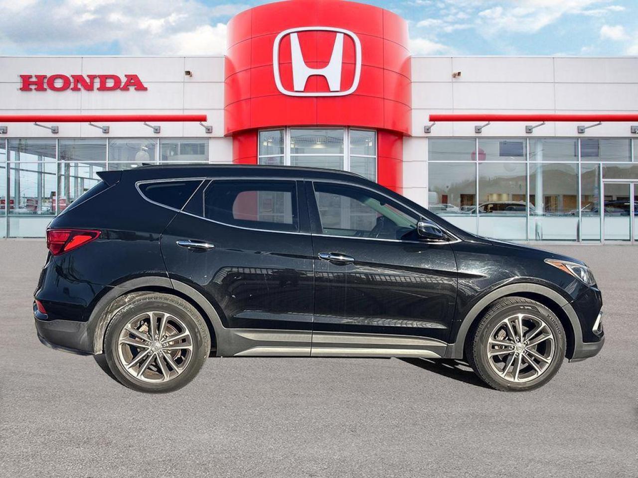 2017 Hyundai Santa Fe Sport 2.0T LIMITED Photo