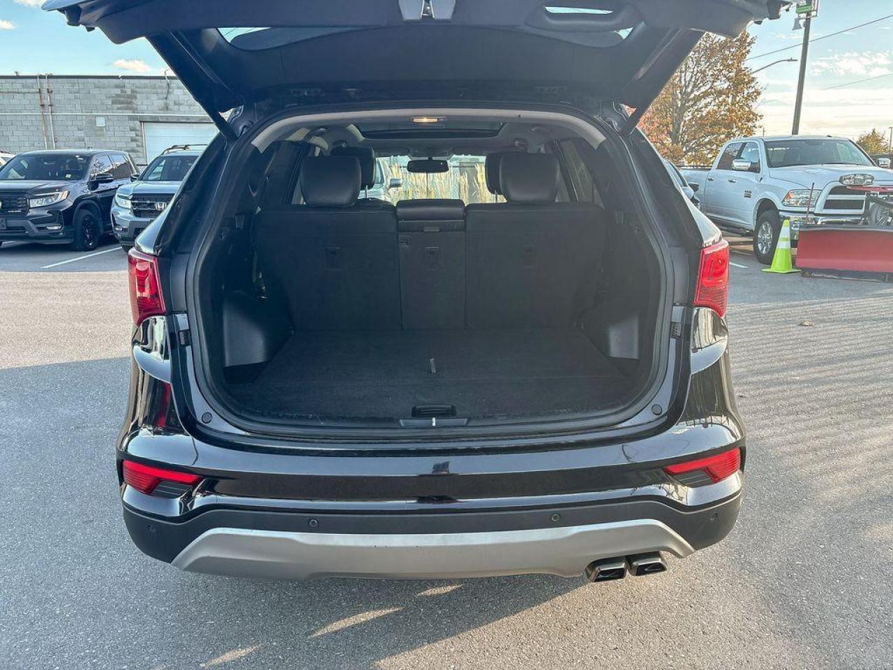 2017 Hyundai Santa Fe Sport 2.0T LIMITED Photo