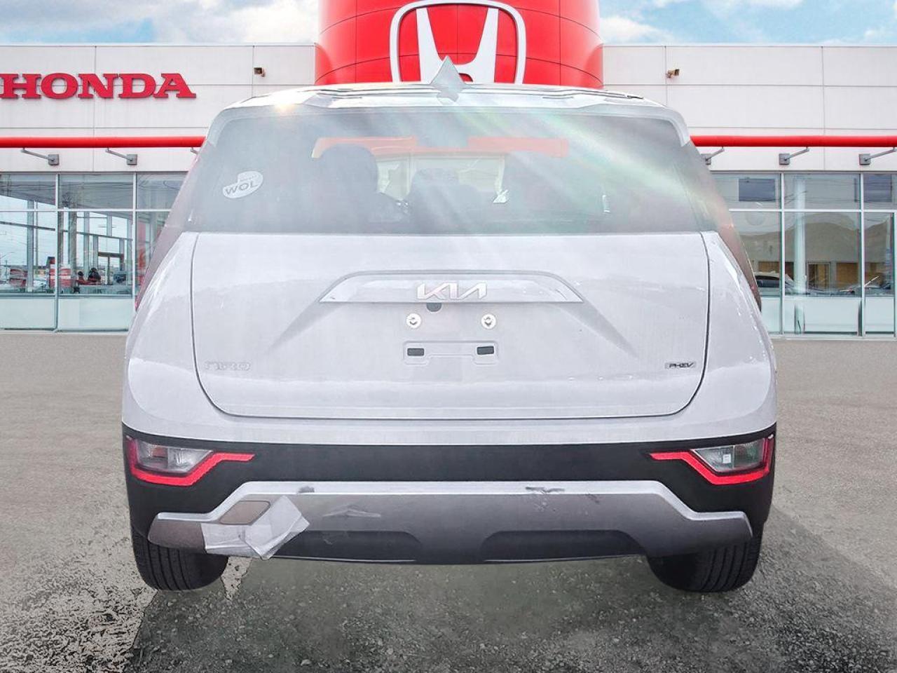 2025 Kia Niro Plug-In Hybrid LX Photo