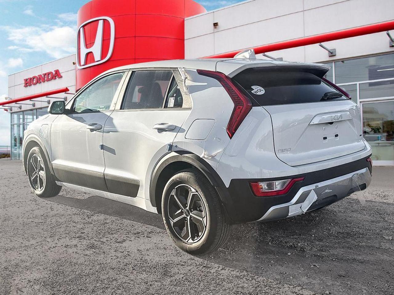 2025 Kia Niro Plug-In Hybrid LX Photo