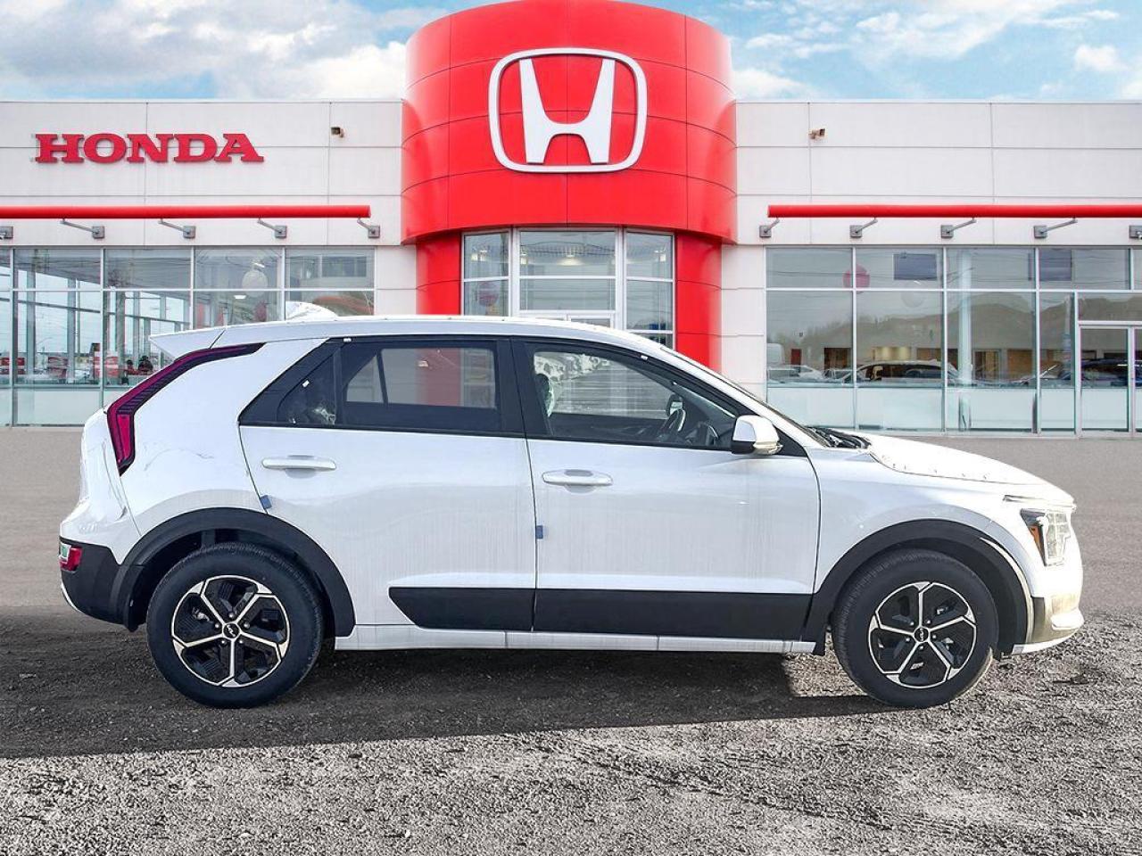 2025 Kia Niro Plug-In Hybrid LX Photo