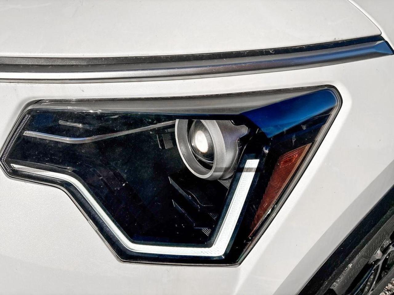 2025 Kia Niro Plug-In Hybrid LX Photo