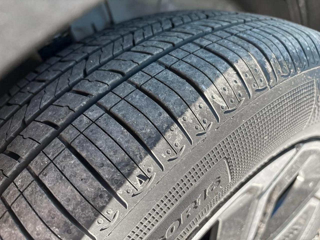 2025 Kia Niro Plug-In Hybrid LX Photo