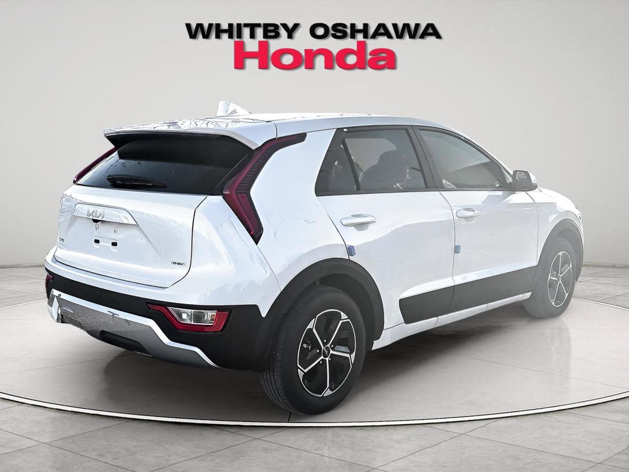 2025 Kia Niro Plug-In Hybrid LX Photo