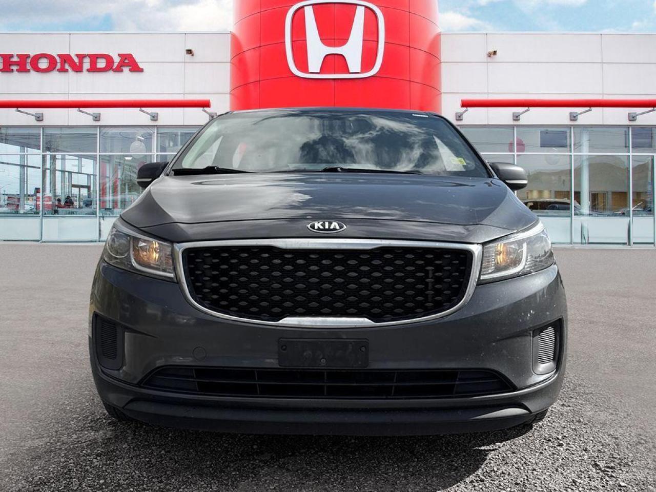 2018 Kia Sedona LX Photo