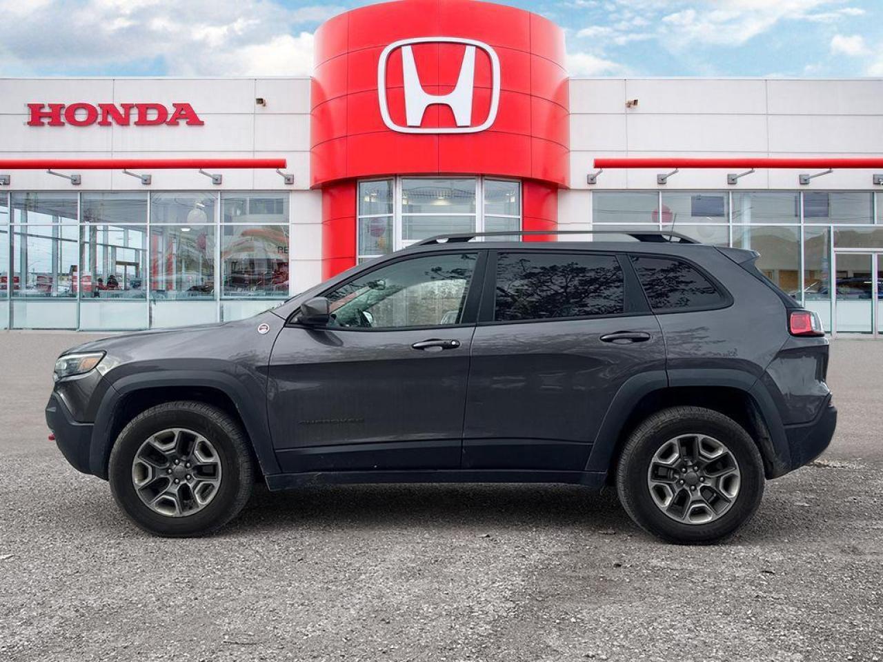 2019 Jeep Cherokee Trailhawk Photo