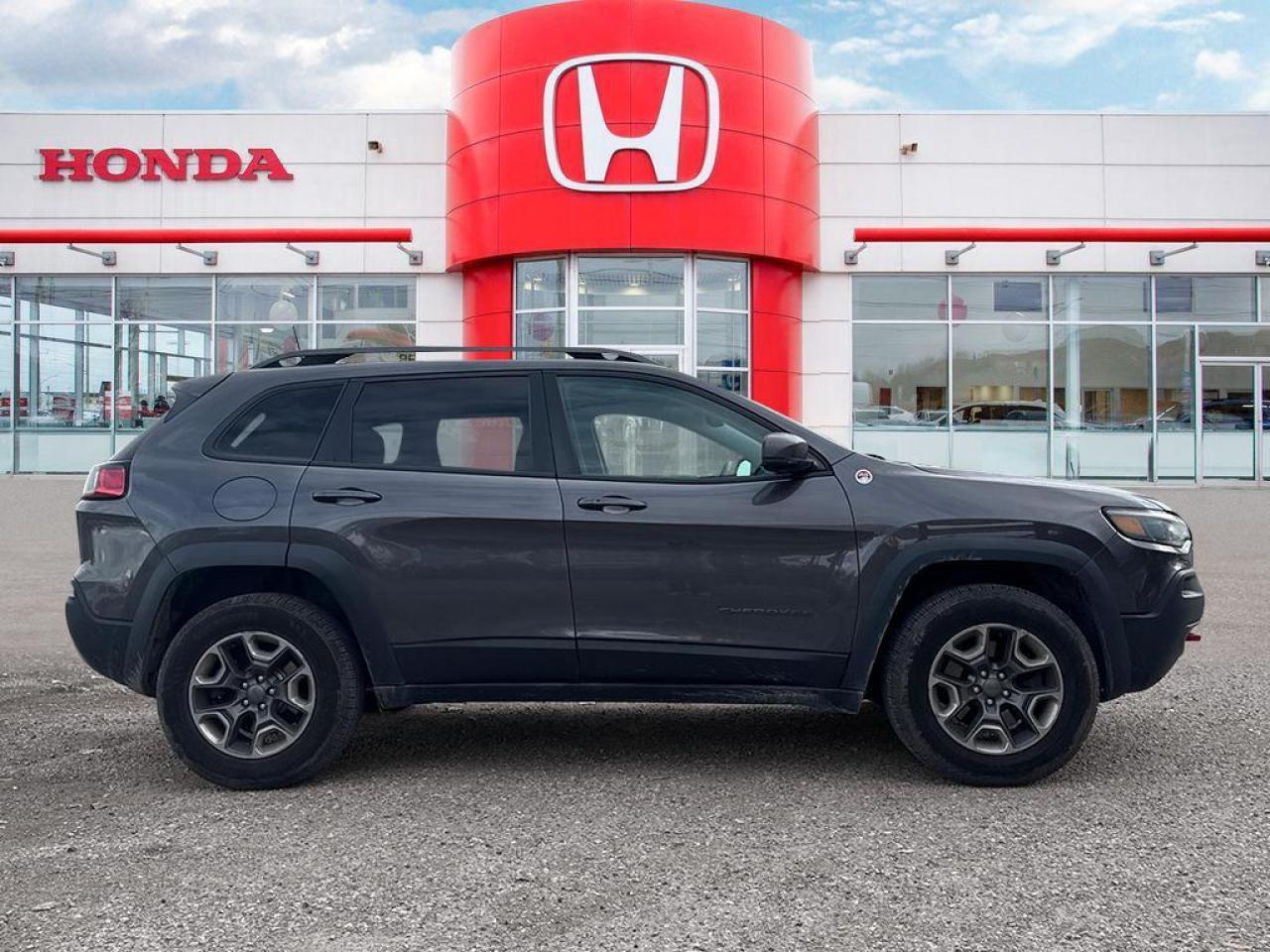 2019 Jeep Cherokee Trailhawk Photo