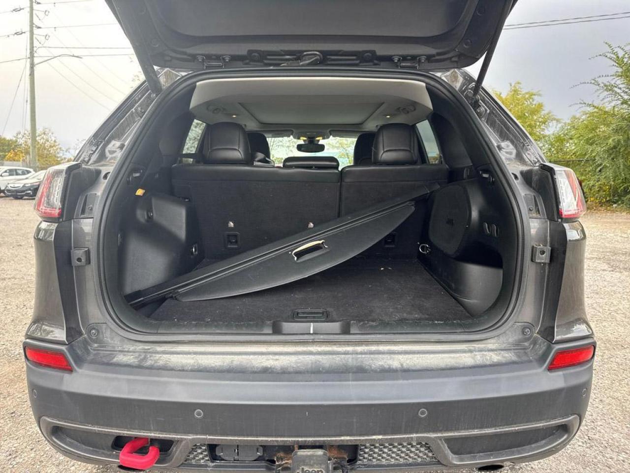 2019 Jeep Cherokee Trailhawk Photo