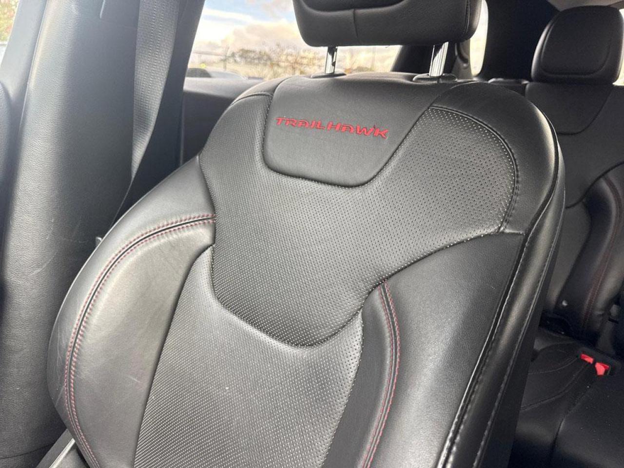 2019 Jeep Cherokee Trailhawk Photo