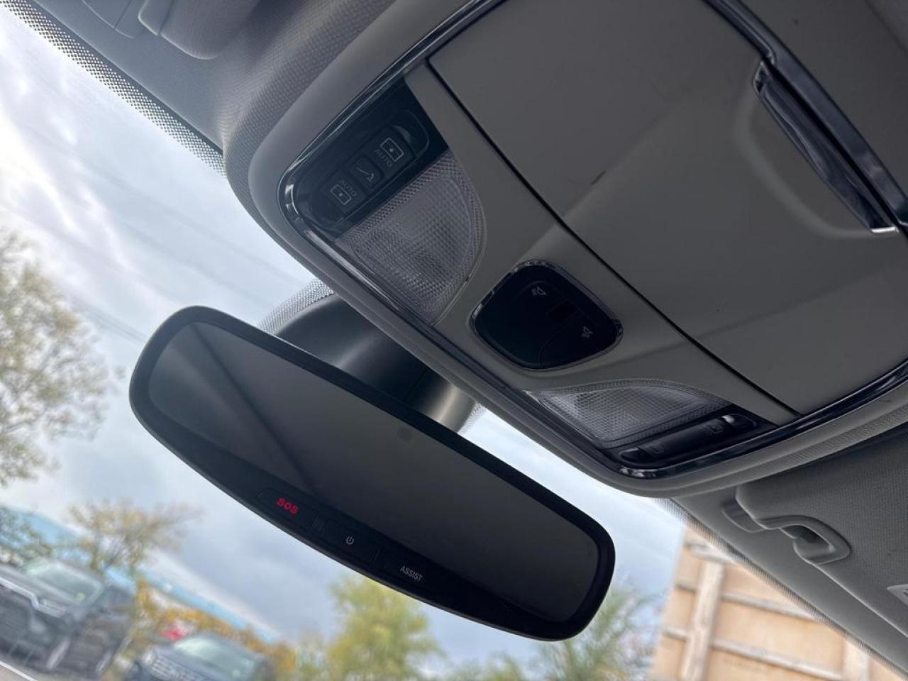 2019 Jeep Cherokee Trailhawk Photo