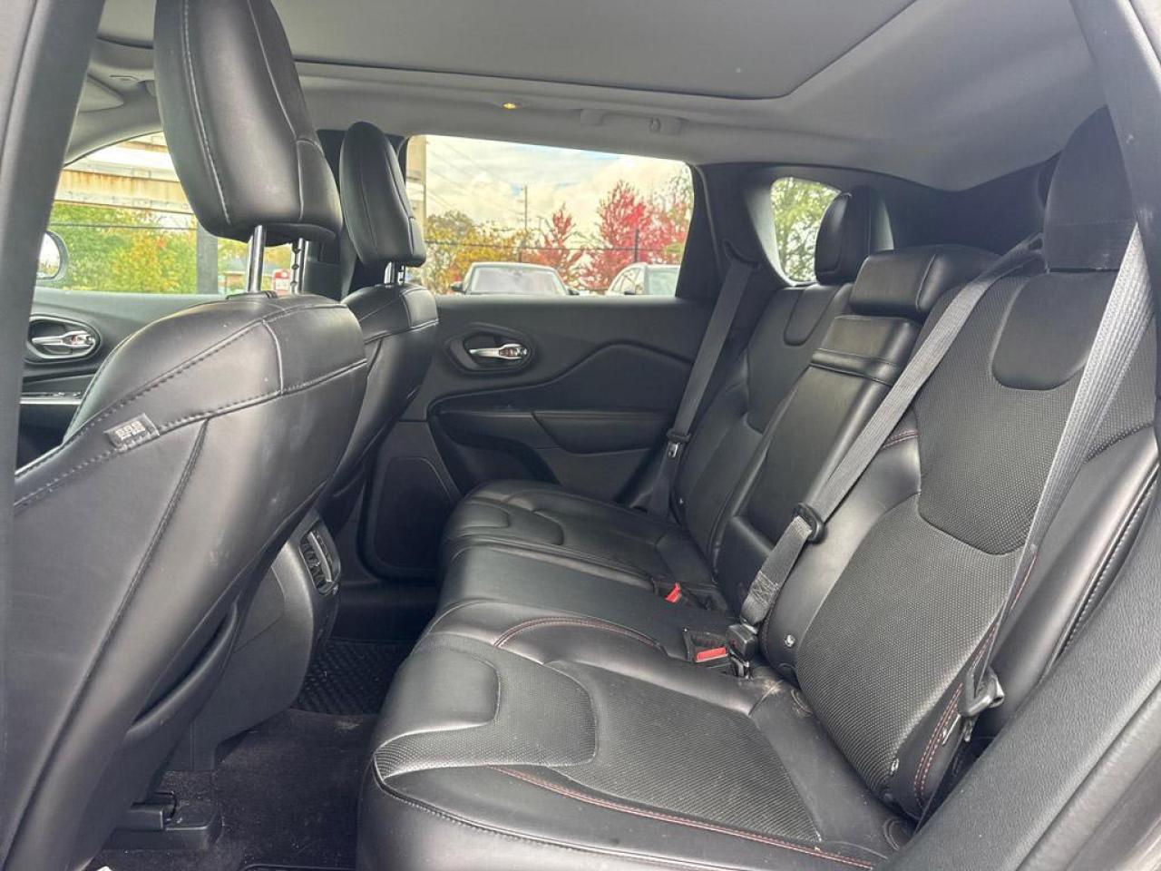 2019 Jeep Cherokee Trailhawk Photo