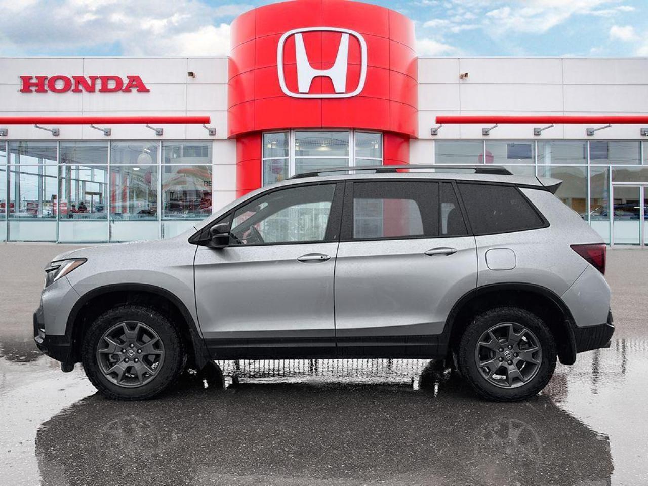 2024 Honda Passport TRAILSPORT Photo2