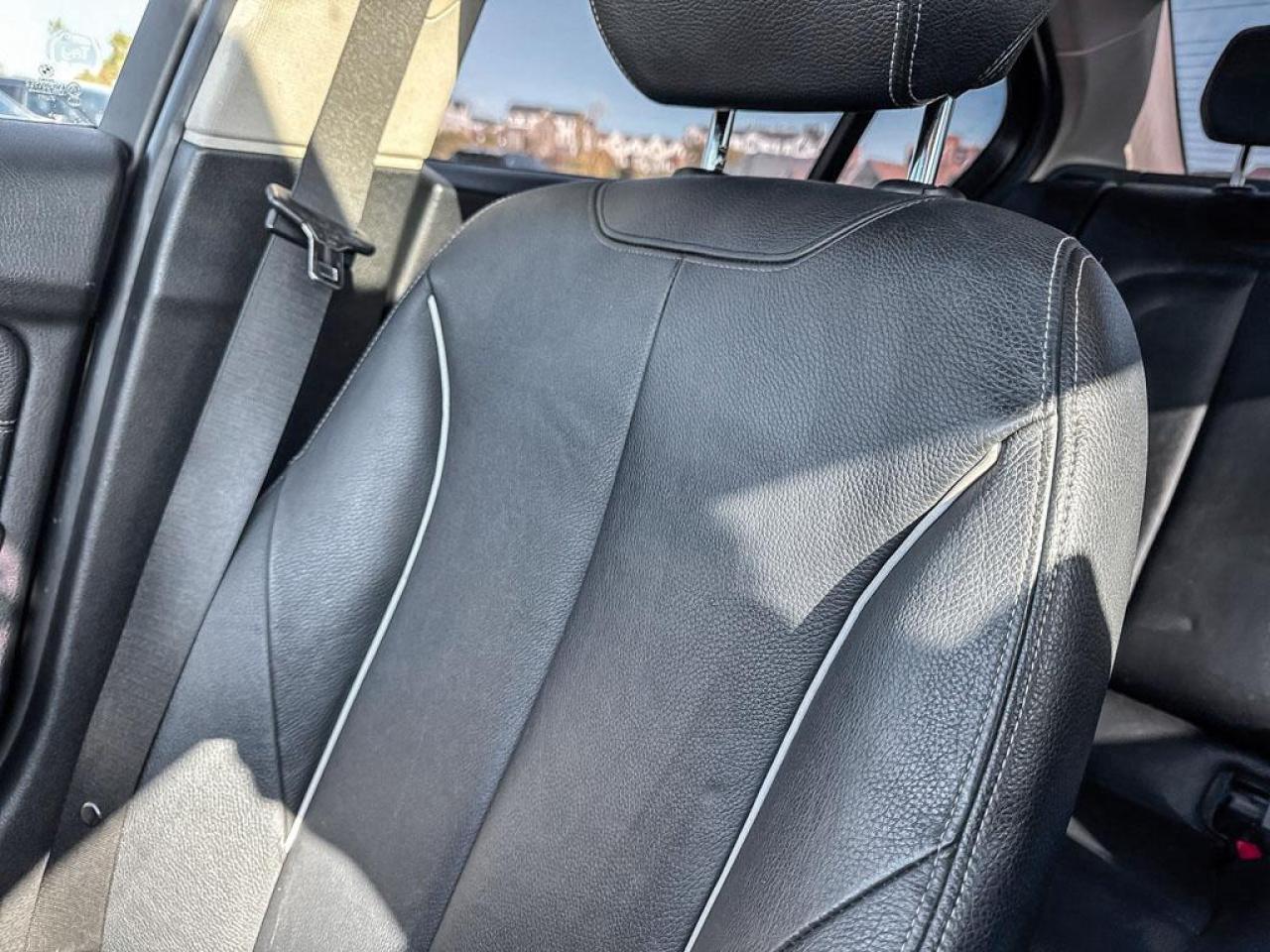 2013 BMW 3 Series 320i xDrive Photo