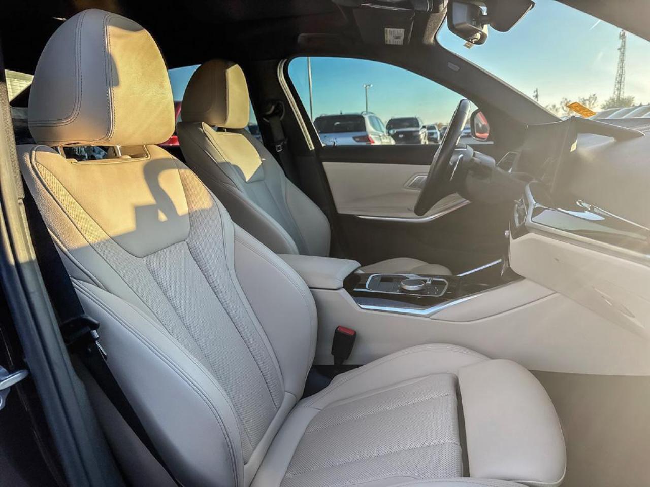 2023 BMW 3 Series 330i xDrive Photo