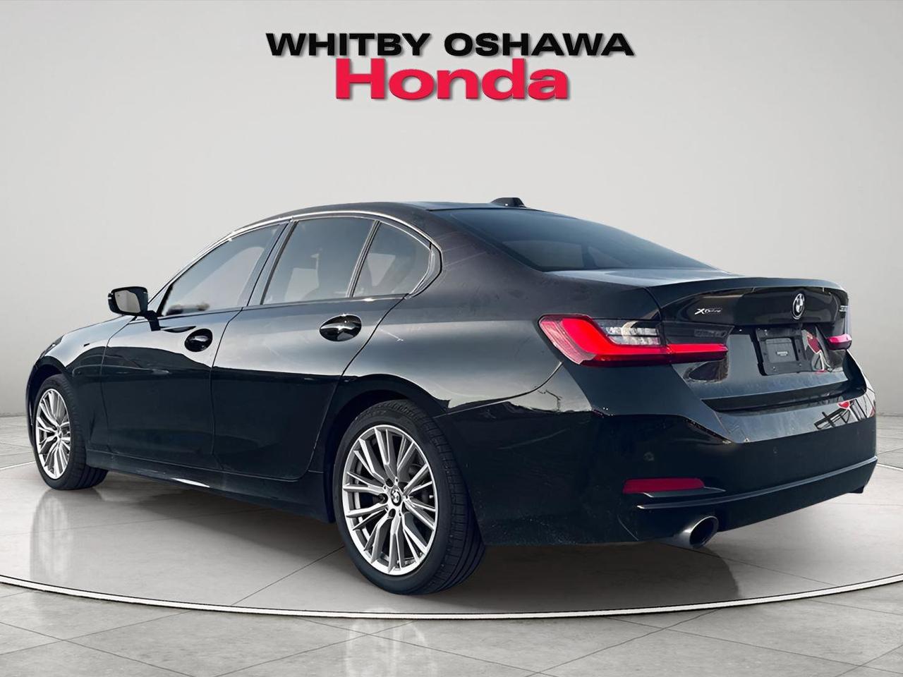 2023 BMW 3 Series 330i xDrive Photo2